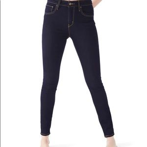 Levi’s 721 Super High Rise Skinny Jeans